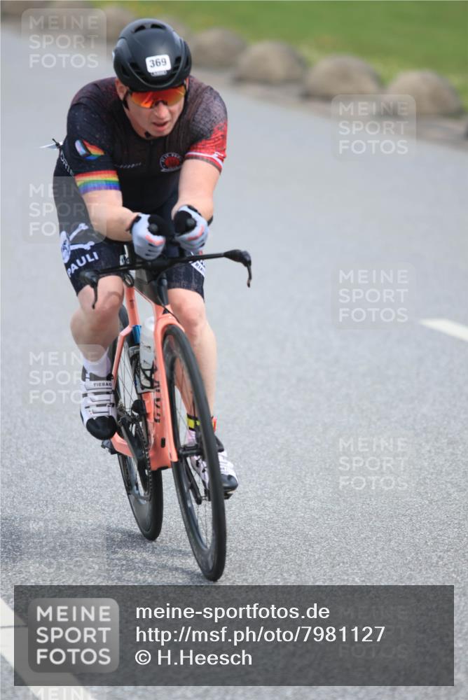 15.06.2025 - 27. Vierlanden-Triathlon H.Heesch http://msf.ph/oto/7981127 15.06.2025 10:46:29 Radfahren 369 meine-sportfotos.de
