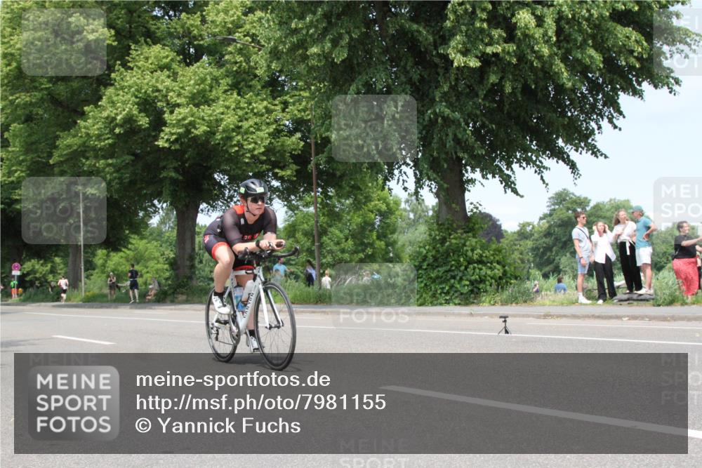 15.06.2025 - 7 Türme Triathlon Yannick Fuchs http://msf.ph/oto/7981155 15.06.2025 13:28:04 Radfahren  meine-sportfotos.de