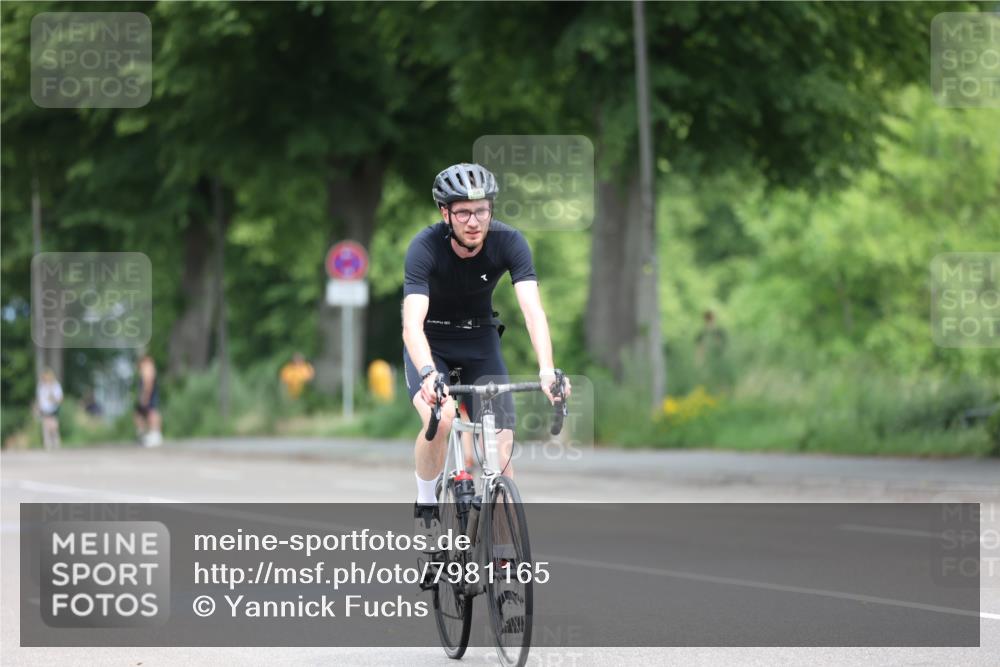 15.06.2025 - 7 Türme Triathlon Yannick Fuchs http://msf.ph/oto/7981165 15.06.2025 11:24:32 Radfahren 258 meine-sportfotos.de