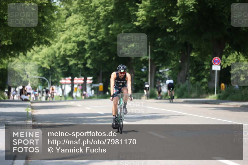 15.06.2025 - 7 Türme Triathlon Yannick Fuchs http://msf.ph/oto/7981170 15.06.2025 12:49:25 Radfahren 247, 397, 411, 448, 656 meine-sportfotos.de