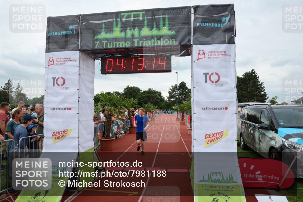 15.06.2025 - 7 Türme Triathlon Michael Strokosch http://msf.ph/oto/7981188 15.06.2025 14:13:13 Ziel 489, 1085 meine-sportfotos.de