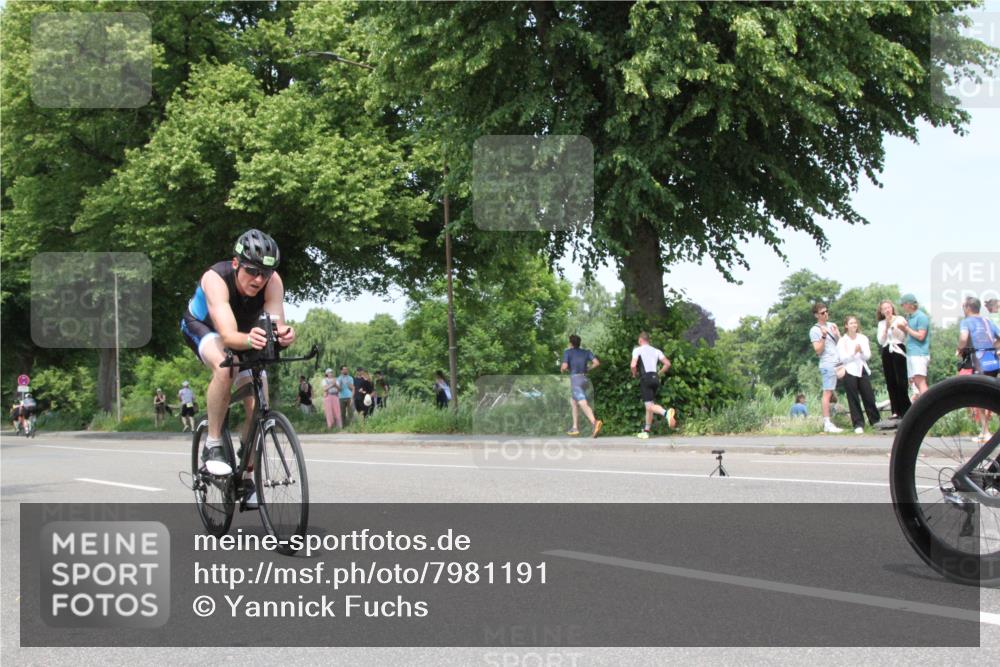 15.06.2025 - 7 Türme Triathlon Yannick Fuchs http://msf.ph/oto/7981191 15.06.2025 13:28:26 Radfahren  meine-sportfotos.de