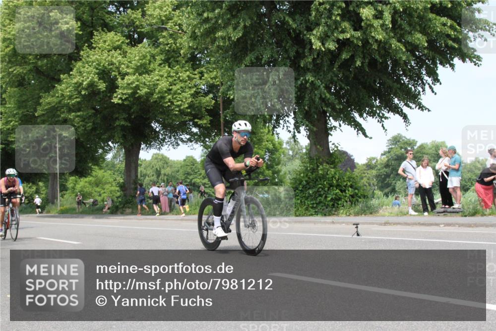 15.06.2025 - 7 Türme Triathlon Yannick Fuchs http://msf.ph/oto/7981212 15.06.2025 13:28:30 Radfahren  meine-sportfotos.de