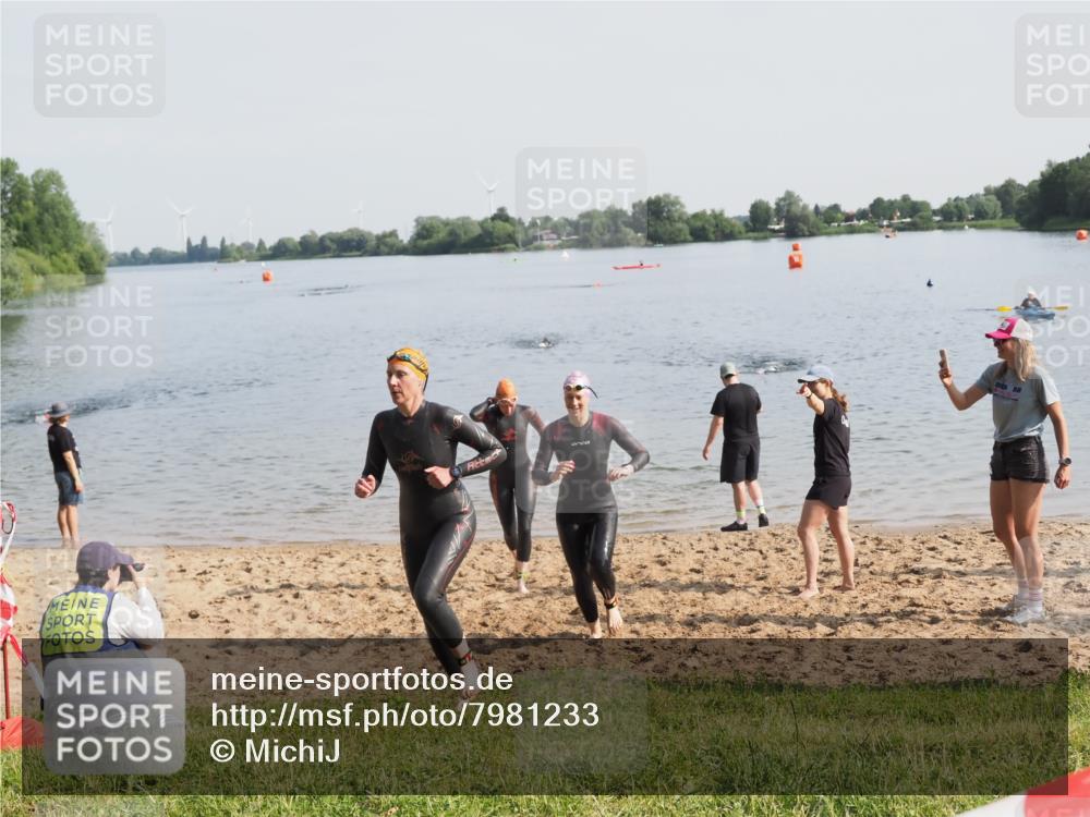 21.06.2025 - 27. Vierlanden-Triathlon MichiJ http://msf.ph/oto/7981233 15.06.2026 09:02:43 Schwimmen 200, 210, 223, 246 meine-sportfotos.de
