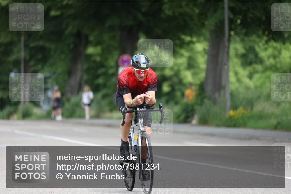 15.06.2025 - 7 Türme Triathlon Yannick Fuchs http://msf.ph/oto/7981234 15.06.2025 11:24:49 Radfahren  meine-sportfotos.de