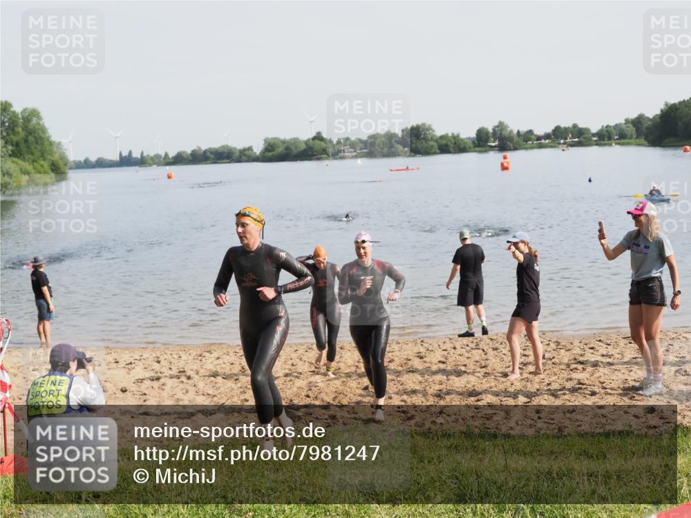 21.06.2025 - 27. Vierlanden-Triathlon MichiJ http://msf.ph/oto/7981247 15.06.2026 09:02:43 Schwimmen 200, 210, 223, 246 meine-sportfotos.de