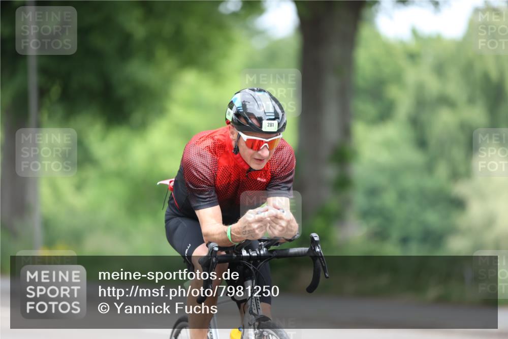 15.06.2025 - 7 Türme Triathlon Yannick Fuchs http://msf.ph/oto/7981250 15.06.2025 11:24:50 Radfahren  meine-sportfotos.de