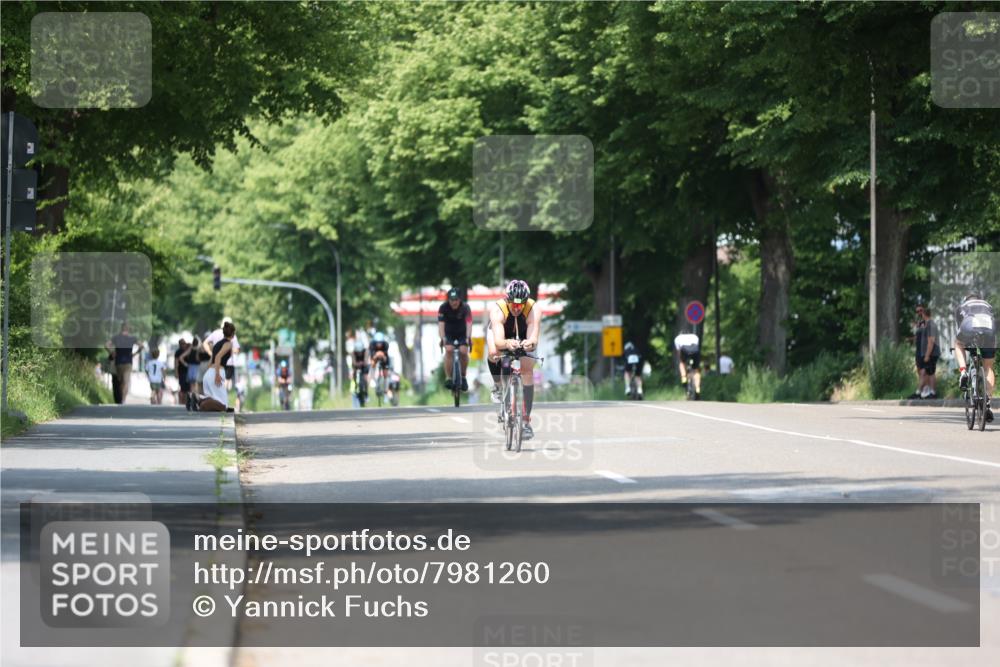 15.06.2025 - 7 Türme Triathlon Yannick Fuchs http://msf.ph/oto/7981260 15.06.2025 12:49:31 Radfahren 247, 366, 397, 638, 671 meine-sportfotos.de