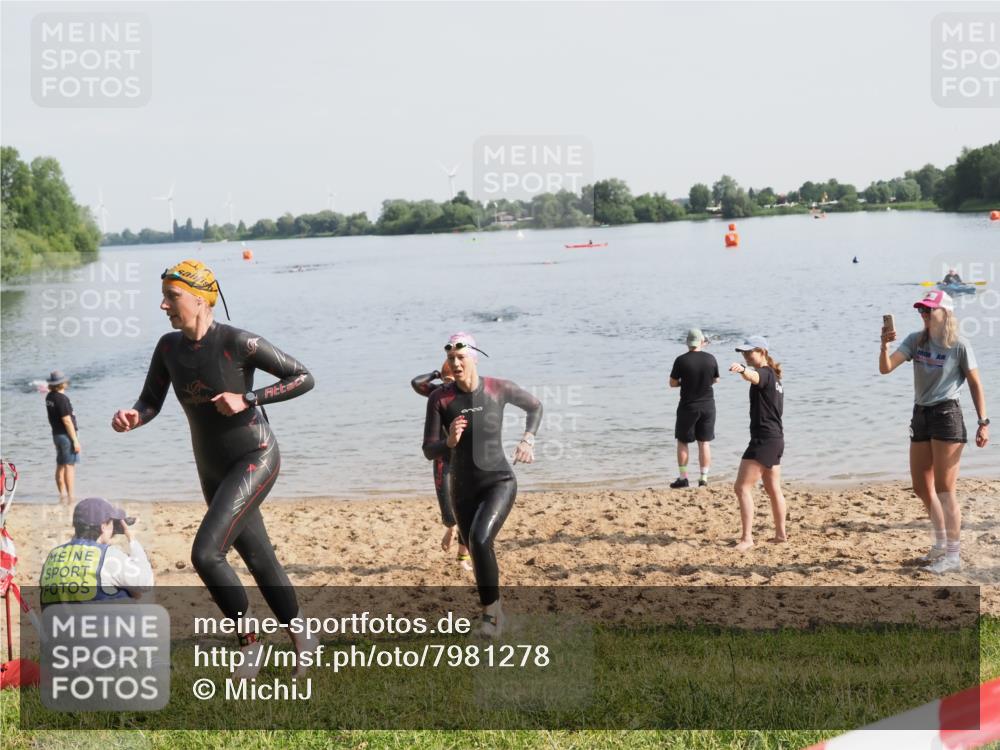 21.06.2025 - 27. Vierlanden-Triathlon MichiJ http://msf.ph/oto/7981278 15.06.2026 09:02:44 Schwimmen 200, 210, 223, 246 meine-sportfotos.de