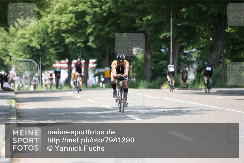 15.06.2025 - 7 Türme Triathlon Yannick Fuchs http://msf.ph/oto/7981290 15.06.2025 12:49:32 Radfahren 261, 366, 397, 638, 671 meine-sportfotos.de