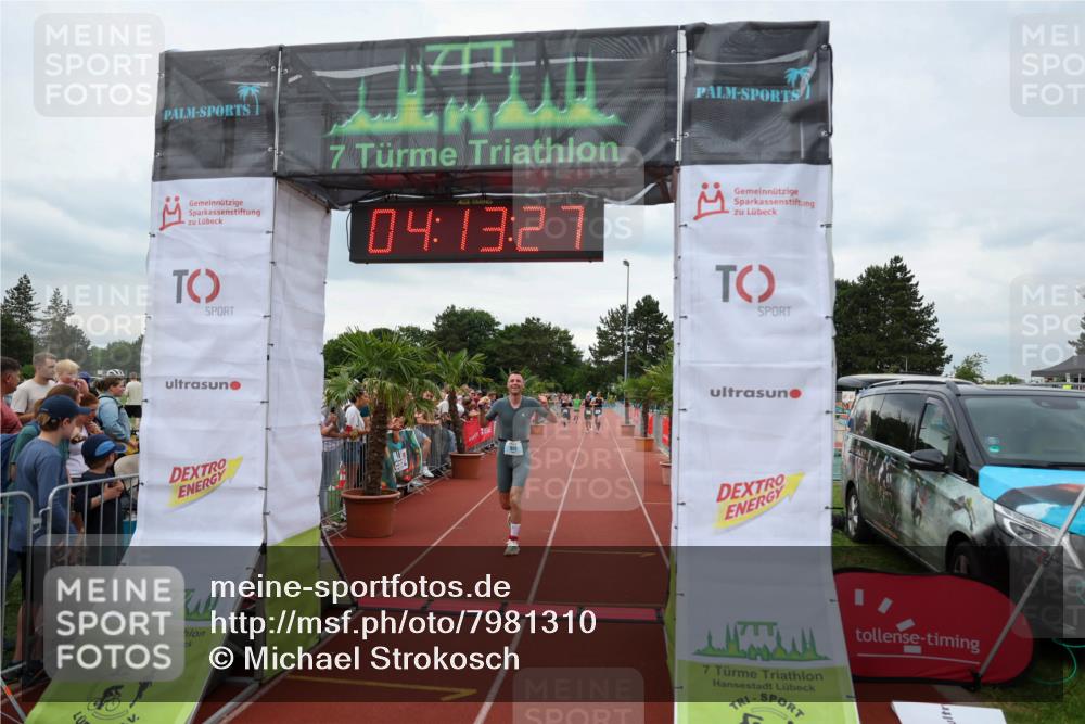 15.06.2025 - 7 Türme Triathlon Michael Strokosch http://msf.ph/oto/7981310 15.06.2025 14:13:26 Ziel 545, 597 meine-sportfotos.de