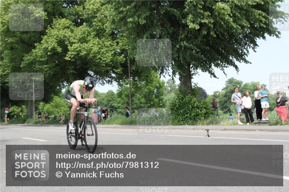 15.06.2025 - 7 Türme Triathlon Yannick Fuchs http://msf.ph/oto/7981312 15.06.2025 13:28:47 Radfahren  meine-sportfotos.de