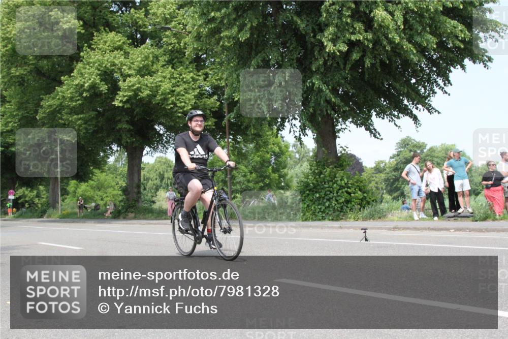 15.06.2025 - 7 Türme Triathlon Yannick Fuchs http://msf.ph/oto/7981328 15.06.2025 13:28:58 Radfahren  meine-sportfotos.de