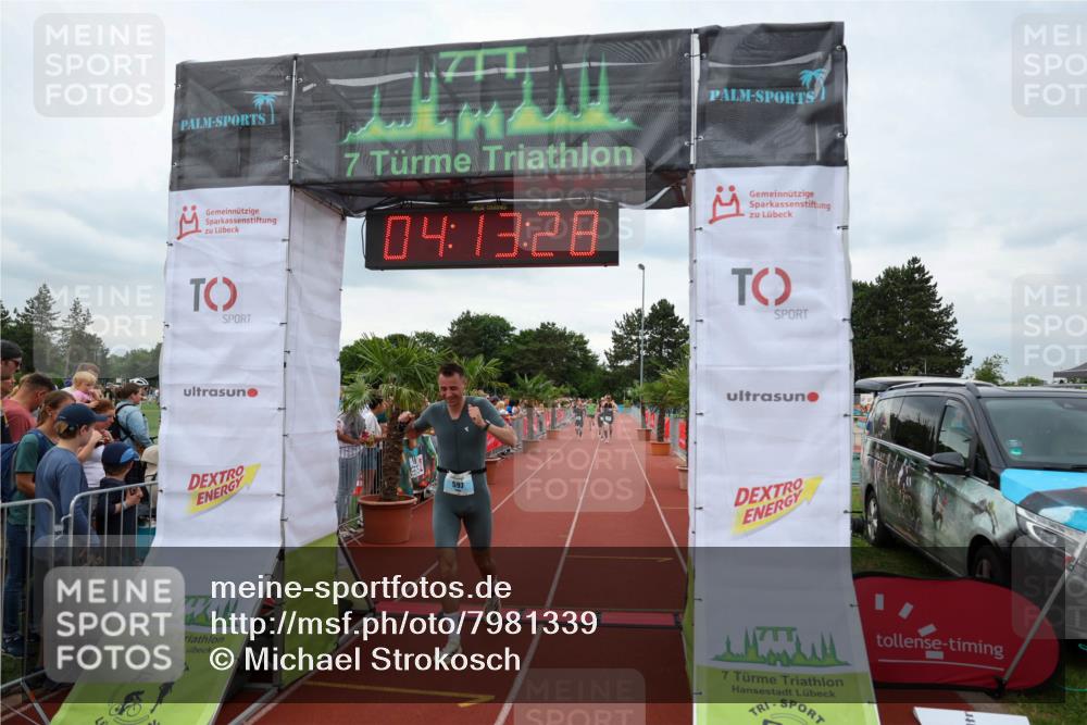 15.06.2025 - 7 Türme Triathlon Michael Strokosch http://msf.ph/oto/7981339 15.06.2025 14:13:27 Ziel 545, 597 meine-sportfotos.de