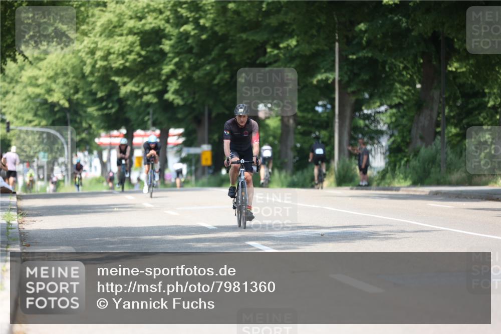 15.06.2025 - 7 Türme Triathlon Yannick Fuchs http://msf.ph/oto/7981360 15.06.2025 12:49:34 Radfahren 261, 366, 638, 671 meine-sportfotos.de