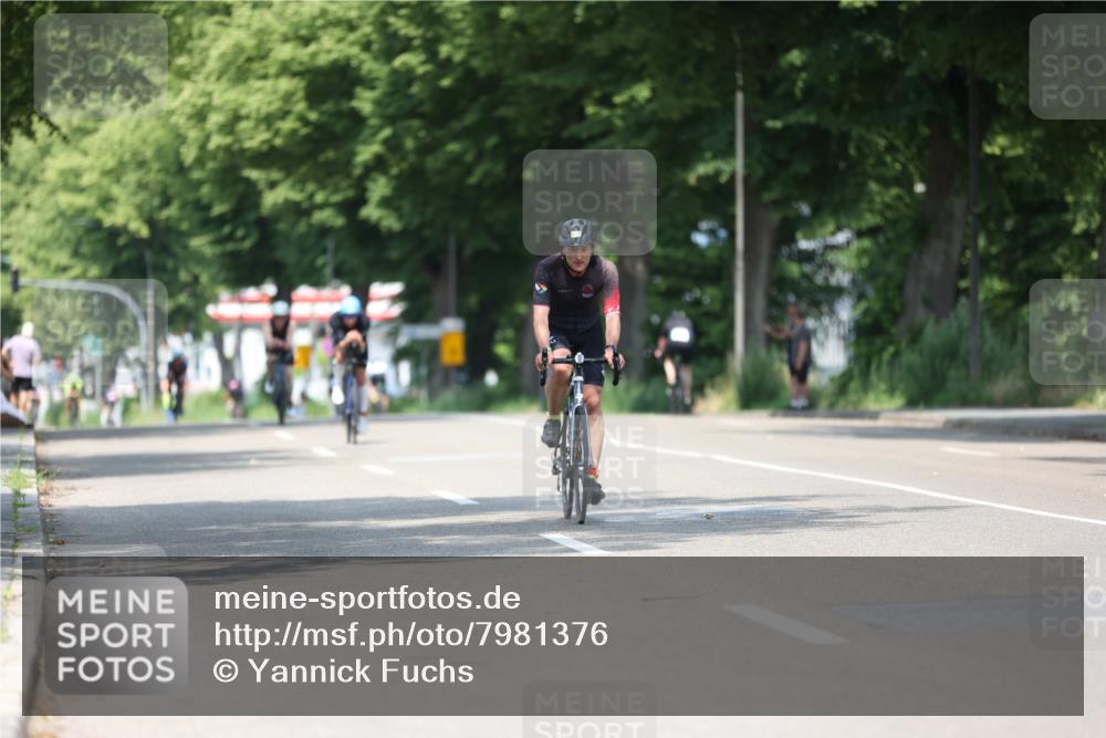 15.06.2025 - 7 Türme Triathlon Yannick Fuchs http://msf.ph/oto/7981376 15.06.2025 12:49:35 Radfahren 261, 366, 462, 638, 671 meine-sportfotos.de