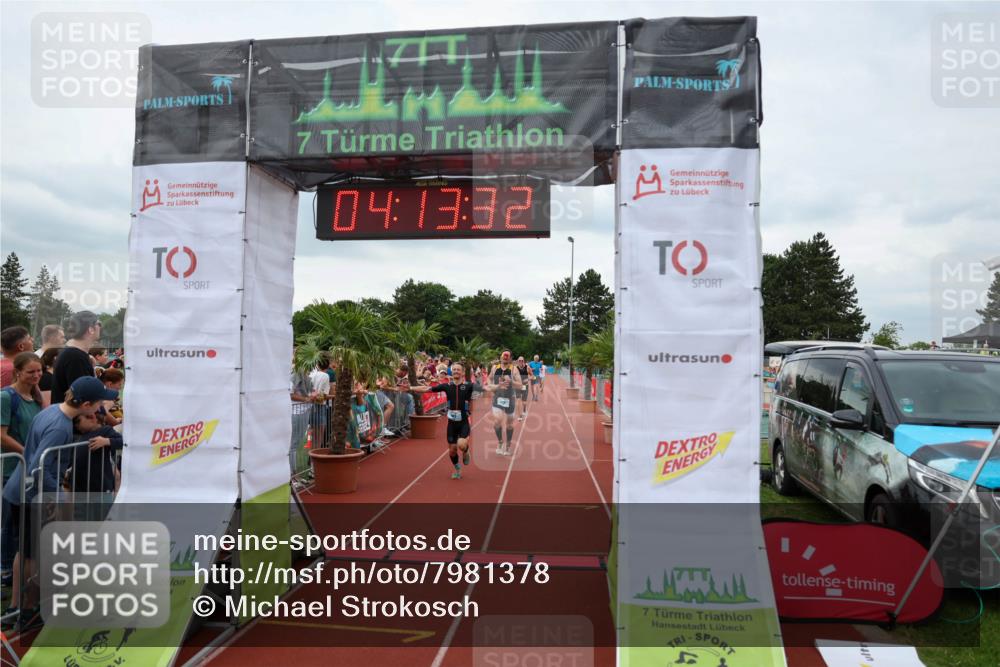 15.06.2025 - 7 Türme Triathlon Michael Strokosch http://msf.ph/oto/7981378 15.06.2025 14:13:31 Ziel 422, 597, 638 meine-sportfotos.de