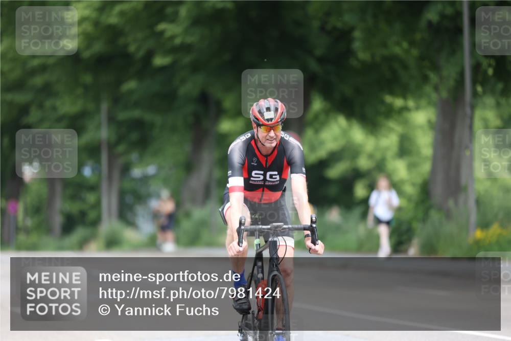 15.06.2025 - 7 Türme Triathlon Yannick Fuchs http://msf.ph/oto/7981424 15.06.2025 11:25:06 Radfahren  meine-sportfotos.de