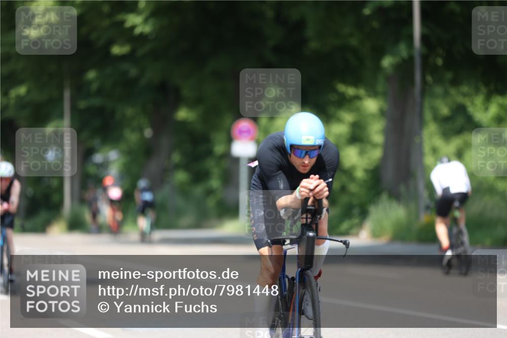 15.06.2025 - 7 Türme Triathlon Yannick Fuchs http://msf.ph/oto/7981448 15.06.2025 12:49:38 Radfahren 261, 462, 511, 638, 671 meine-sportfotos.de