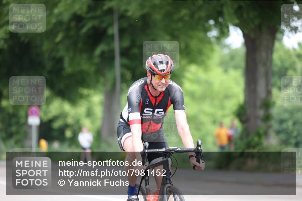 15.06.2025 - 7 Türme Triathlon Yannick Fuchs http://msf.ph/oto/7981452 15.06.2025 11:25:06 Radfahren  meine-sportfotos.de