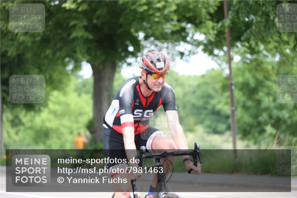 15.06.2025 - 7 Türme Triathlon Yannick Fuchs http://msf.ph/oto/7981463 15.06.2025 11:25:07 Radfahren  meine-sportfotos.de