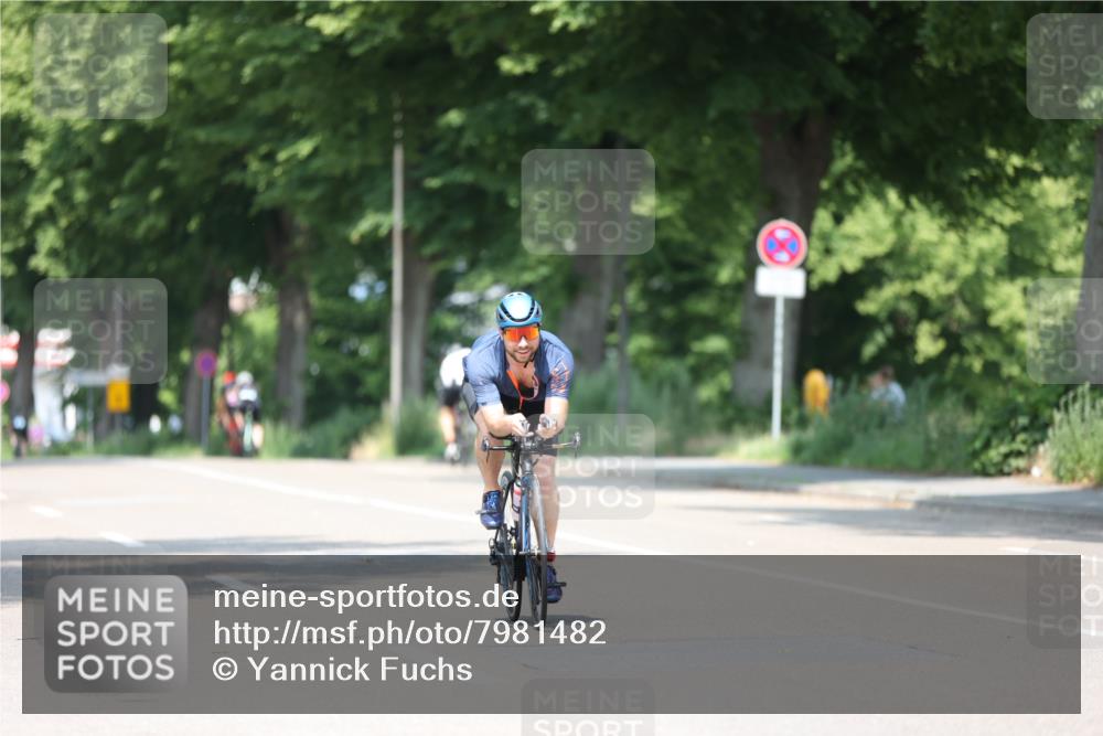 15.06.2025 - 7 Türme Triathlon Yannick Fuchs http://msf.ph/oto/7981482 15.06.2025 12:49:43 Radfahren 260, 462, 511 meine-sportfotos.de