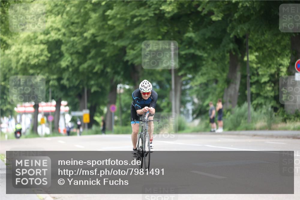 15.06.2025 - 7 Türme Triathlon Yannick Fuchs http://msf.ph/oto/7981491 15.06.2025 11:25:38 Radfahren 218 meine-sportfotos.de