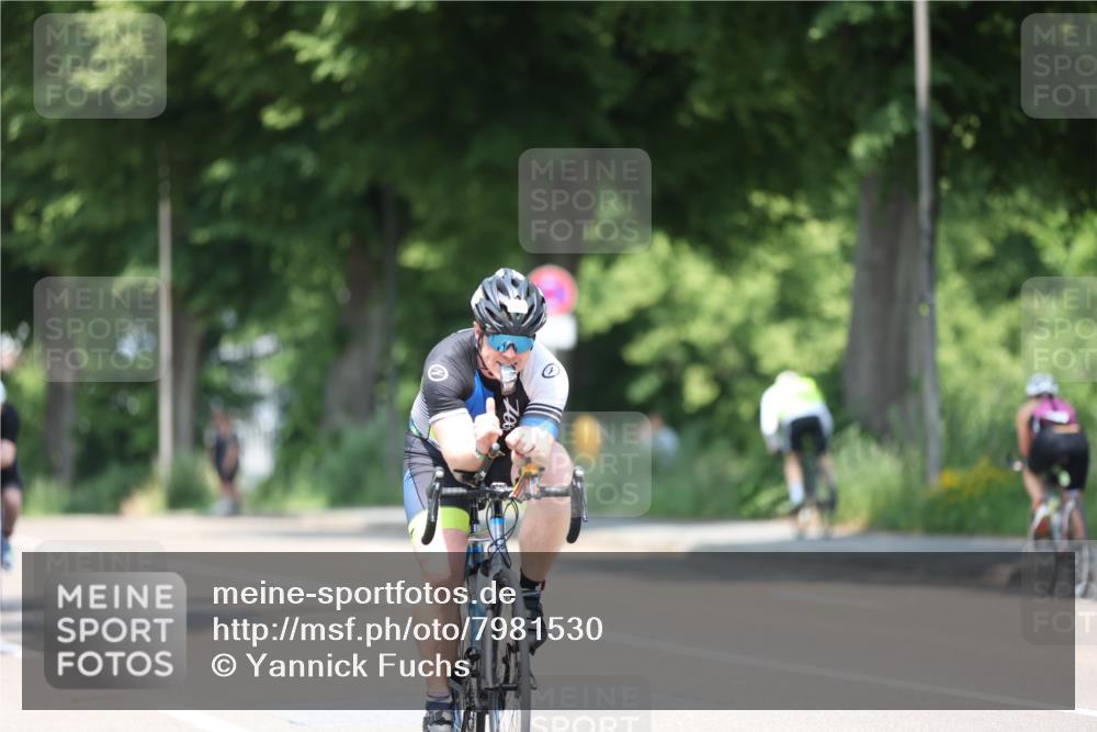 15.06.2025 - 7 Türme Triathlon Yannick Fuchs http://msf.ph/oto/7981530 15.06.2025 12:49:50 Radfahren 260, 466, 498, 677 meine-sportfotos.de