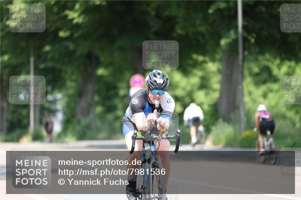 15.06.2025 - 7 Türme Triathlon Yannick Fuchs http://msf.ph/oto/7981536 15.06.2025 12:49:50 Radfahren 260, 466, 498, 677 meine-sportfotos.de