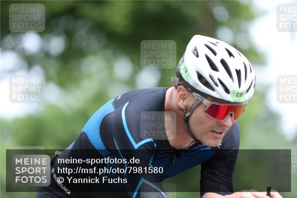 15.06.2025 - 7 Türme Triathlon Yannick Fuchs http://msf.ph/oto/7981580 15.06.2025 11:25:40 Radfahren 218 meine-sportfotos.de