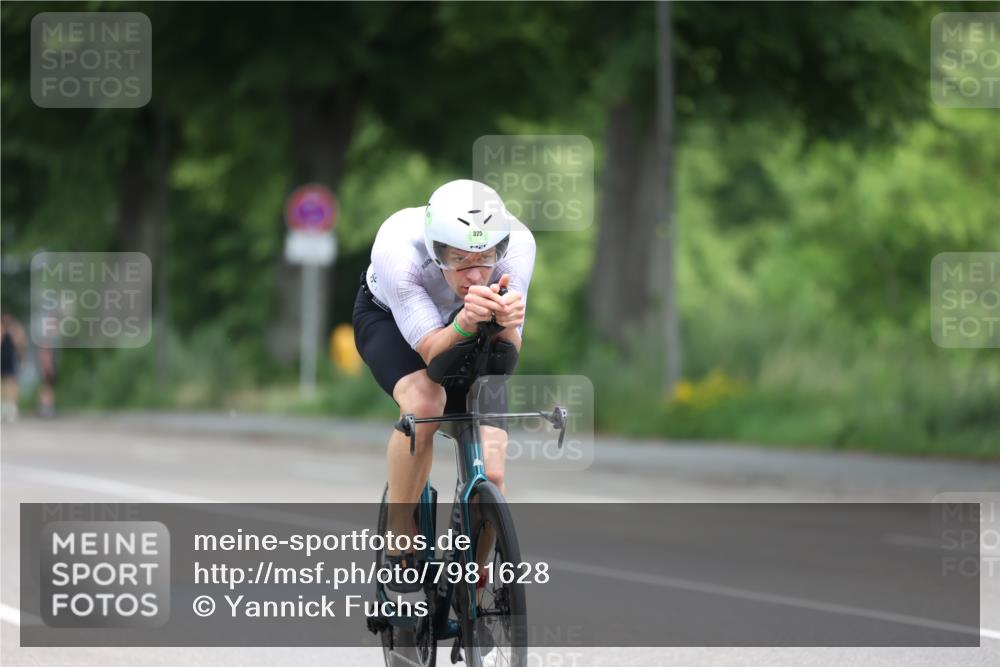 15.06.2025 - 7 Türme Triathlon Yannick Fuchs http://msf.ph/oto/7981628 15.06.2025 11:26:03 Radfahren  meine-sportfotos.de