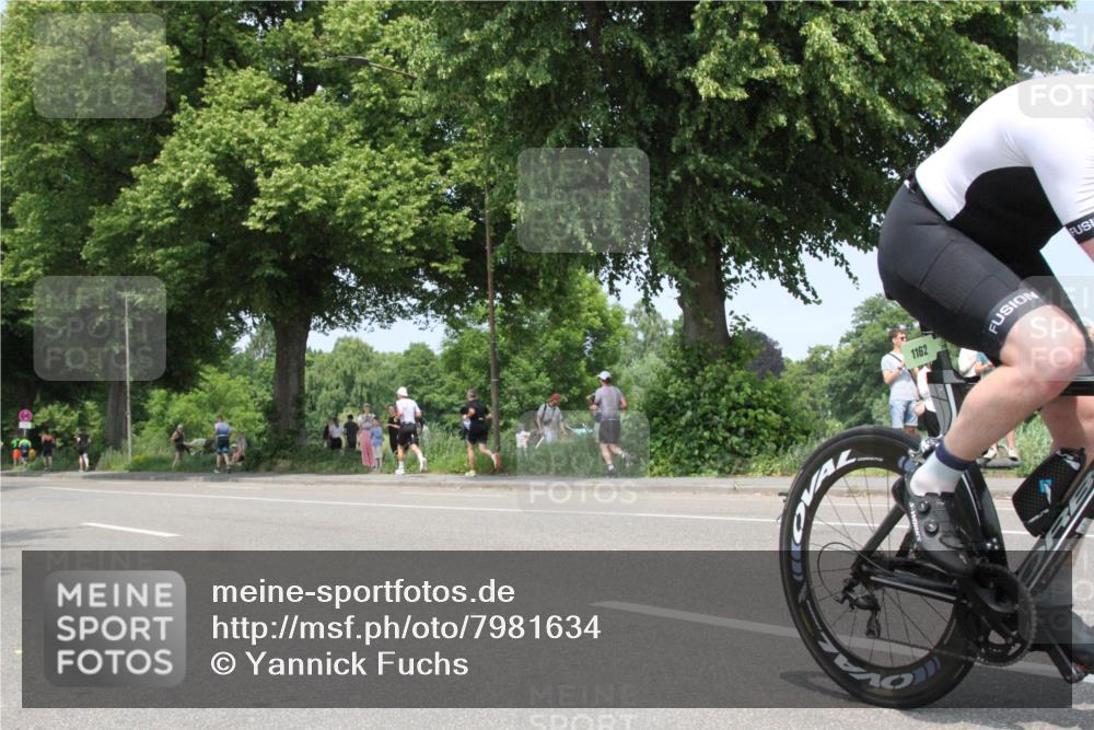 15.06.2025 - 7 Türme Triathlon Yannick Fuchs http://msf.ph/oto/7981634 15.06.2025 13:29:53 Radfahren  meine-sportfotos.de