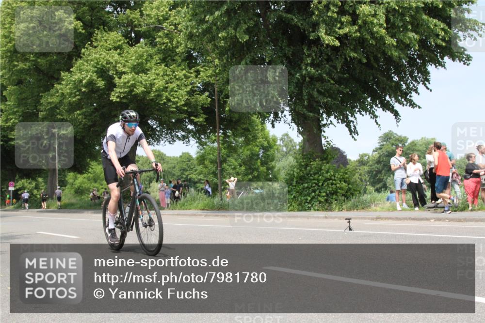 15.06.2025 - 7 Türme Triathlon Yannick Fuchs http://msf.ph/oto/7981780 15.06.2025 13:30:02 Radfahren  meine-sportfotos.de