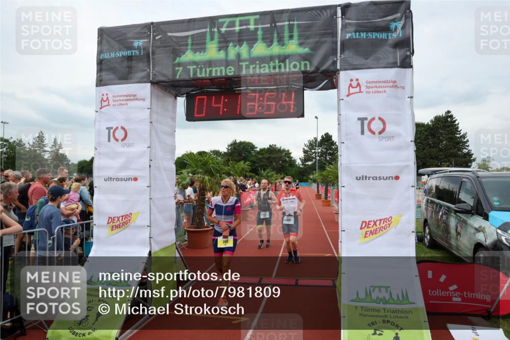 15.06.2025 - 7 Türme Triathlon Michael Strokosch http://msf.ph/oto/7981809 15.06.2025 14:13:54 Ziel 397, 445, 446, 674, 749, 1078 meine-sportfotos.de