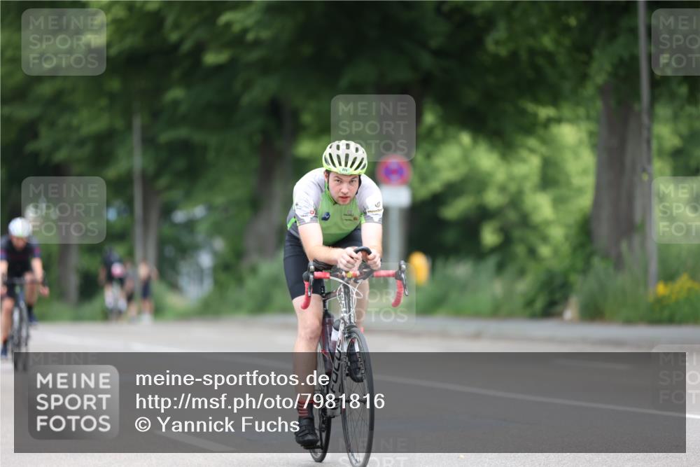 15.06.2025 - 7 Türme Triathlon Yannick Fuchs http://msf.ph/oto/7981816 15.06.2025 11:26:27 Radfahren 223, 281 meine-sportfotos.de