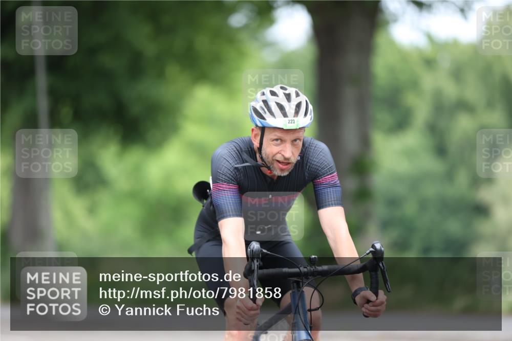 15.06.2025 - 7 Türme Triathlon Yannick Fuchs http://msf.ph/oto/7981858 15.06.2025 11:26:30 Radfahren 223, 281 meine-sportfotos.de
