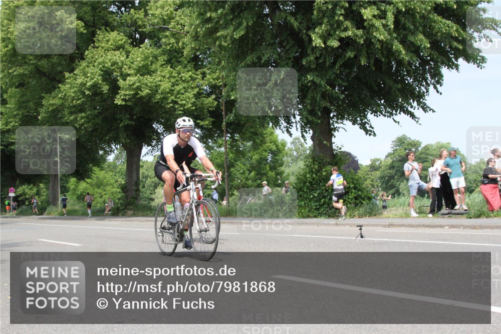 15.06.2025 - 7 Türme Triathlon Yannick Fuchs http://msf.ph/oto/7981868 15.06.2025 13:30:24 Radfahren  meine-sportfotos.de