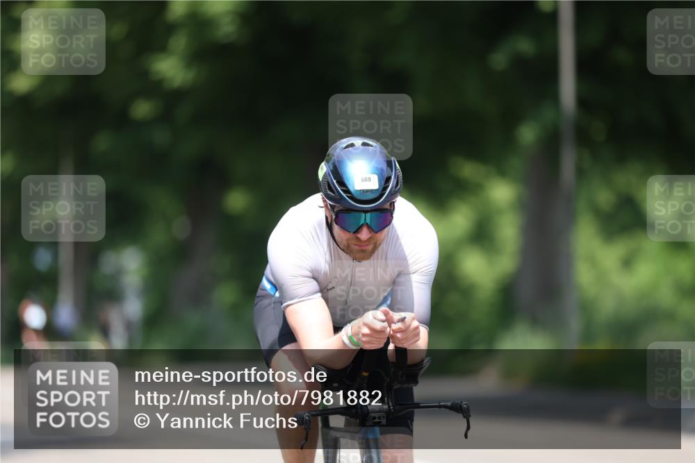 15.06.2025 - 7 Türme Triathlon Yannick Fuchs http://msf.ph/oto/7981882 15.06.2025 12:50:21 Radfahren 389, 530, 540, 560 meine-sportfotos.de