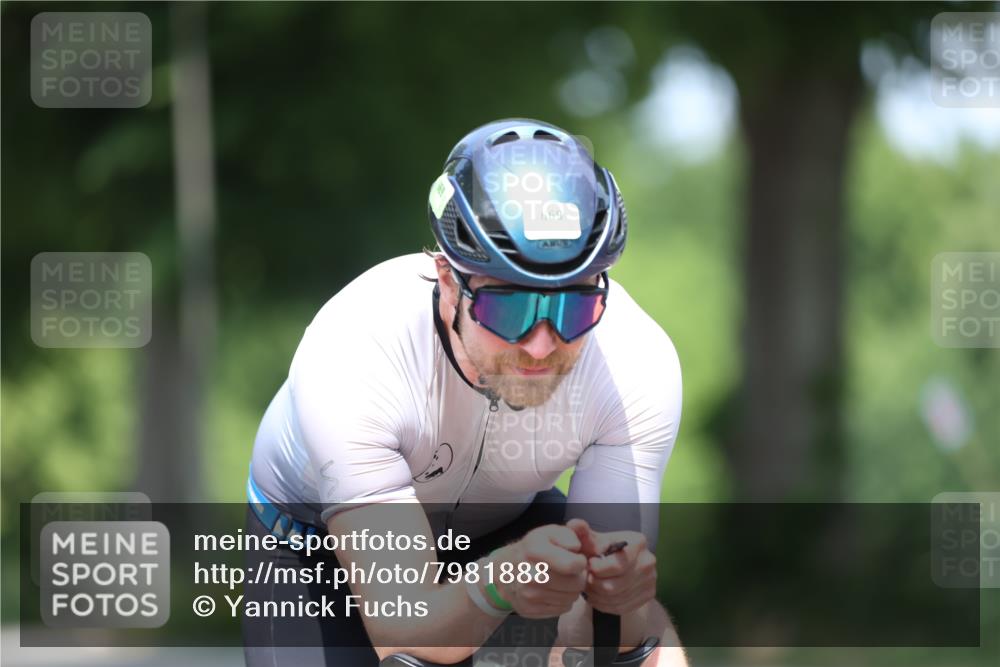 15.06.2025 - 7 Türme Triathlon Yannick Fuchs http://msf.ph/oto/7981888 15.06.2025 12:50:21 Radfahren 389, 530, 540, 560 meine-sportfotos.de