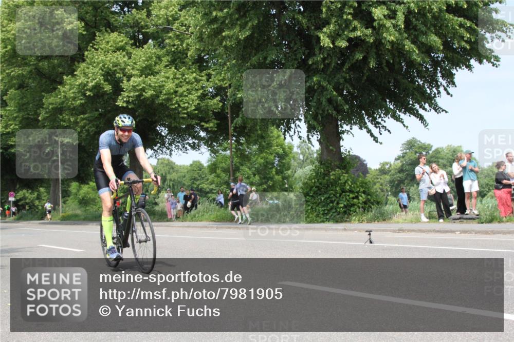 15.06.2025 - 7 Türme Triathlon Yannick Fuchs http://msf.ph/oto/7981905 15.06.2025 13:30:36 Radfahren  meine-sportfotos.de