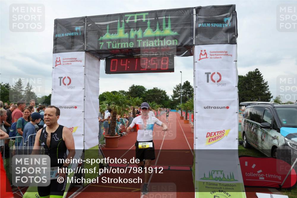 15.06.2025 - 7 Türme Triathlon Michael Strokosch http://msf.ph/oto/7981912 15.06.2025 14:13:57 Ziel 397, 445, 446, 749, 1078 meine-sportfotos.de