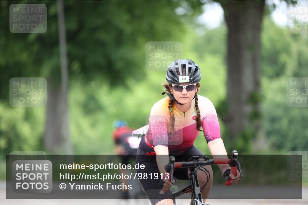 15.06.2025 - 7 Türme Triathlon Yannick Fuchs http://msf.ph/oto/7981913 15.06.2025 11:26:32 Radfahren 213, 223 meine-sportfotos.de