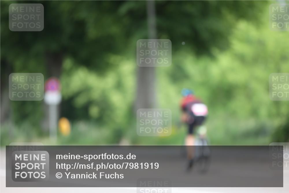 15.06.2025 - 7 Türme Triathlon Yannick Fuchs http://msf.ph/oto/7981919 15.06.2025 11:26:32 Radfahren 213, 223 meine-sportfotos.de