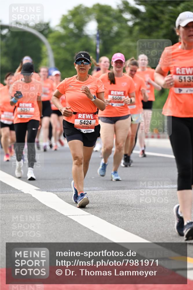 15.06.2025 - REWE Women's Run Dr. Thomas Lammeyer http://msf.ph/oto/7981971 15.06.2025 10:46:01 Laufen 5257, 5424, 5506, 5135, 4 meine-sportfotos.de