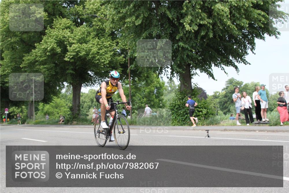 15.06.2025 - 7 Türme Triathlon Yannick Fuchs http://msf.ph/oto/7982067 15.06.2025 13:31:14 Radfahren  meine-sportfotos.de