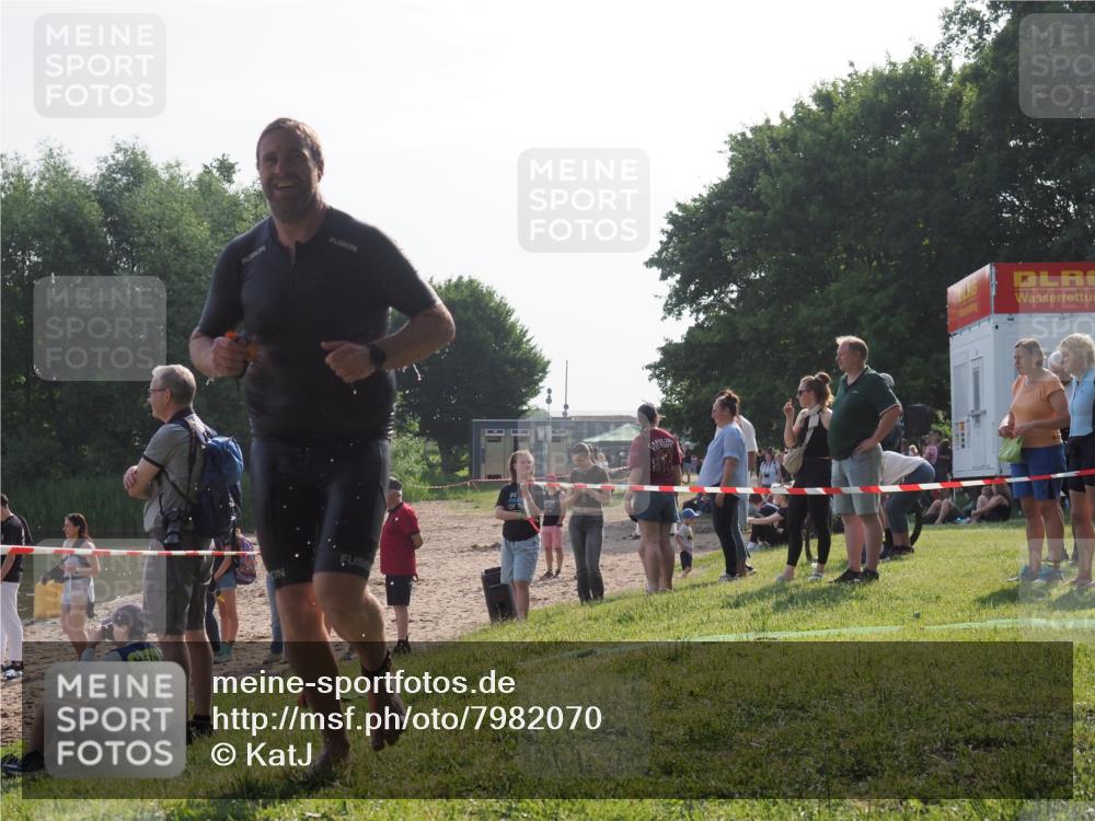 15.06.2025 - 27. Vierlanden-Triathlon KatJ http://msf.ph/oto/7982070 15.06.2025 08:48:02 Schwimmen 16, 34, 167, 193 meine-sportfotos.de