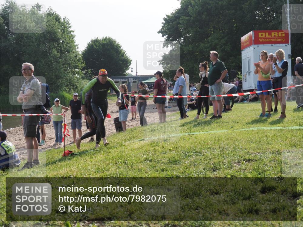 15.06.2025 - 27. Vierlanden-Triathlon KatJ http://msf.ph/oto/7982075 15.06.2025 08:48:07 Schwimmen 16, 34, 167, 193 meine-sportfotos.de
