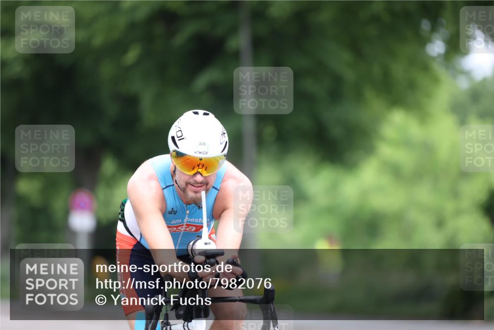 15.06.2025 - 7 Türme Triathlon Yannick Fuchs http://msf.ph/oto/7982076 15.06.2025 11:26:50 Radfahren 212, 326 meine-sportfotos.de