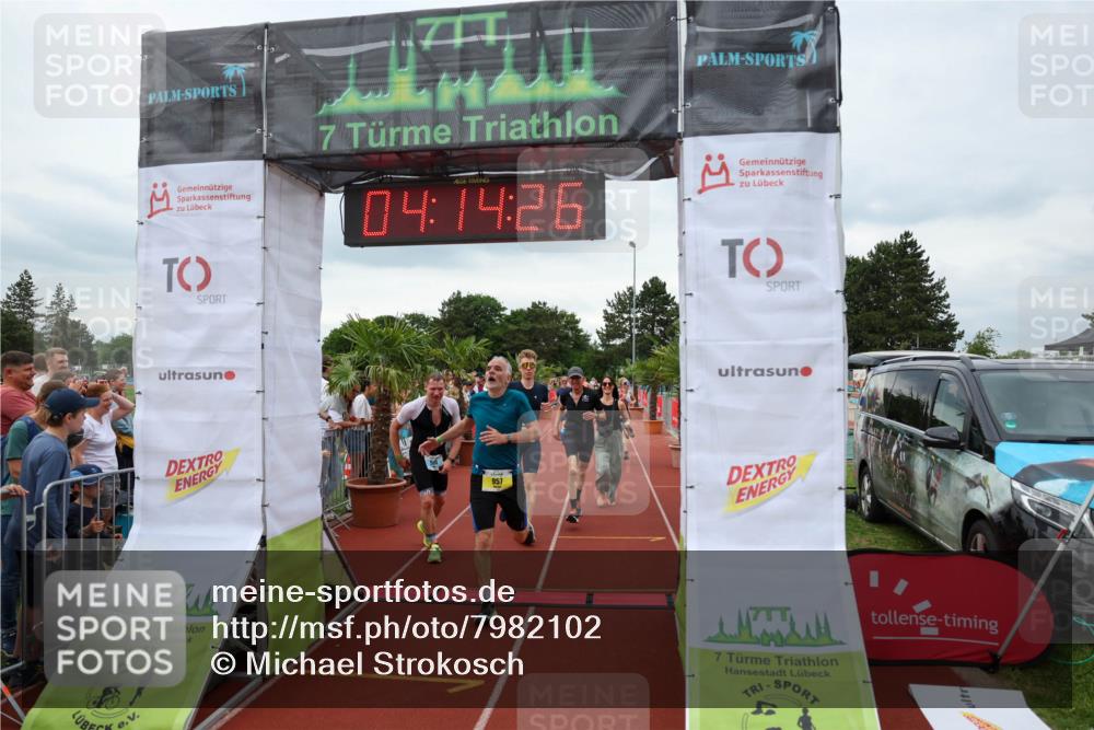 15.06.2025 - 7 Türme Triathlon Michael Strokosch http://msf.ph/oto/7982102 15.06.2025 14:14:26 Ziel 560, 656, 671, 758, 771, 813, 957 meine-sportfotos.de