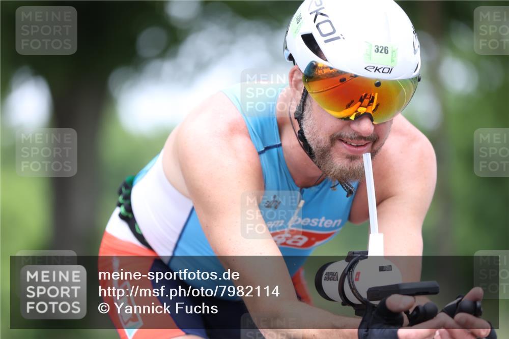 15.06.2025 - 7 Türme Triathlon Yannick Fuchs http://msf.ph/oto/7982114 15.06.2025 11:26:50 Radfahren 212, 326 meine-sportfotos.de